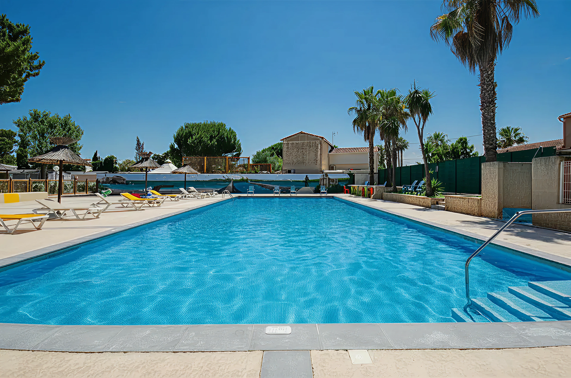 camping avec piscine chauffe en herault