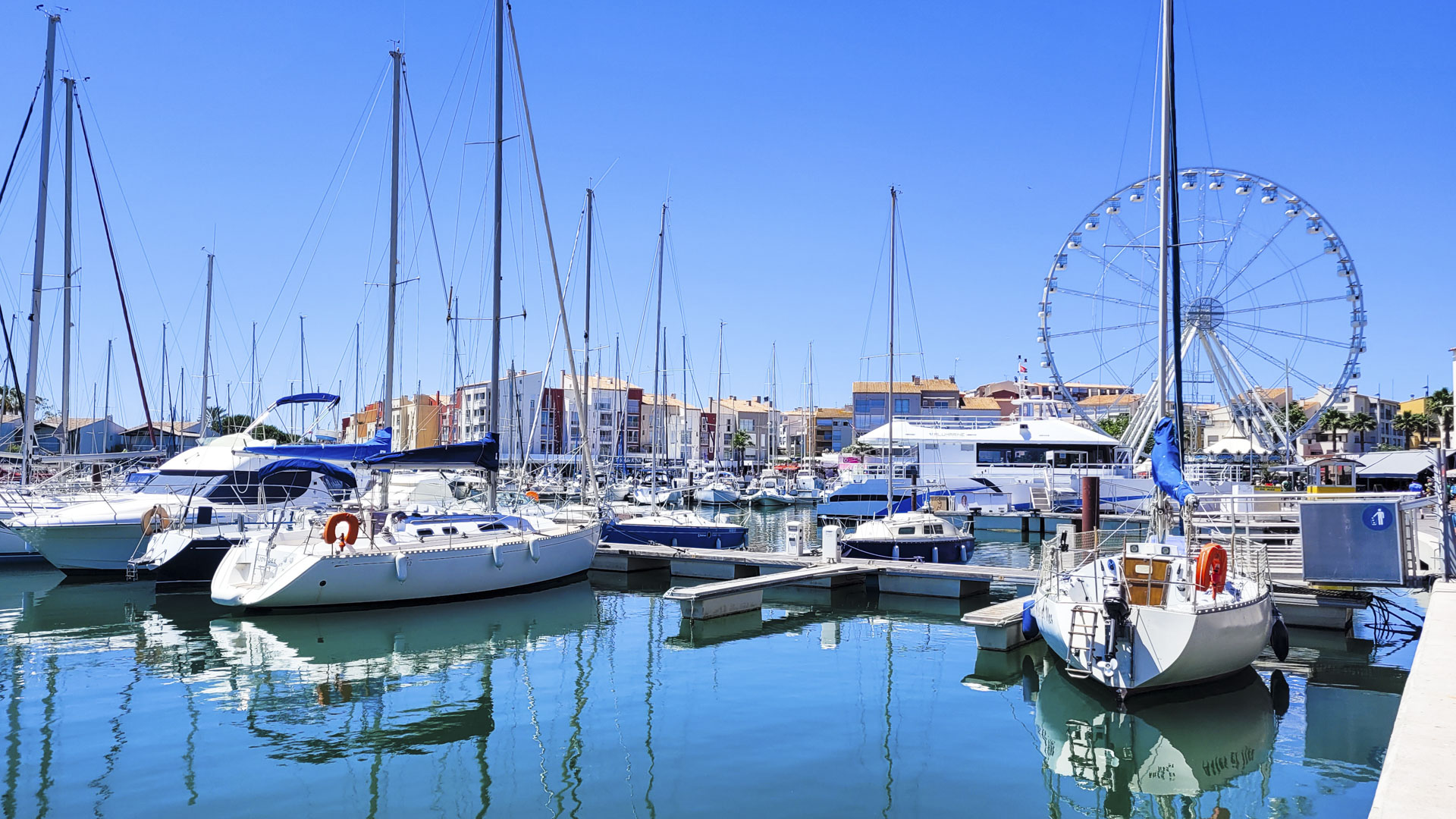 camping herault en bord de plage